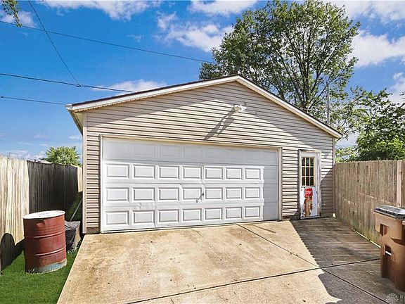 3rd image of 1728 Maumee Dr
