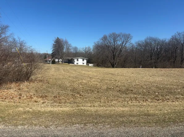 1043 Hidden Valley Dr, Varna, IL 61375