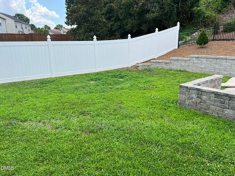 5013 Marathon Ln — Photo 24