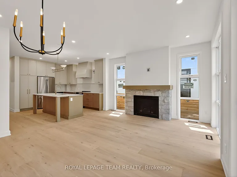 608 Tweedsmuir Ave #A — Photo 13