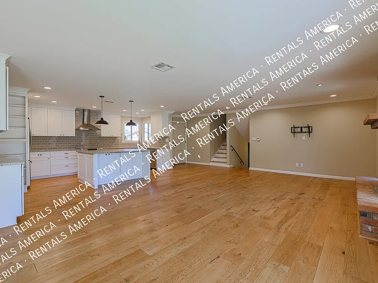 8613 E Clarendon Ave — Photo 6