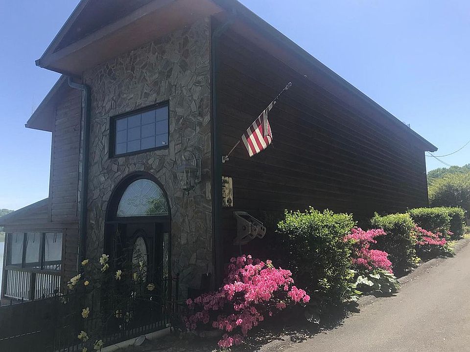 Exterior Of 168 Furches 