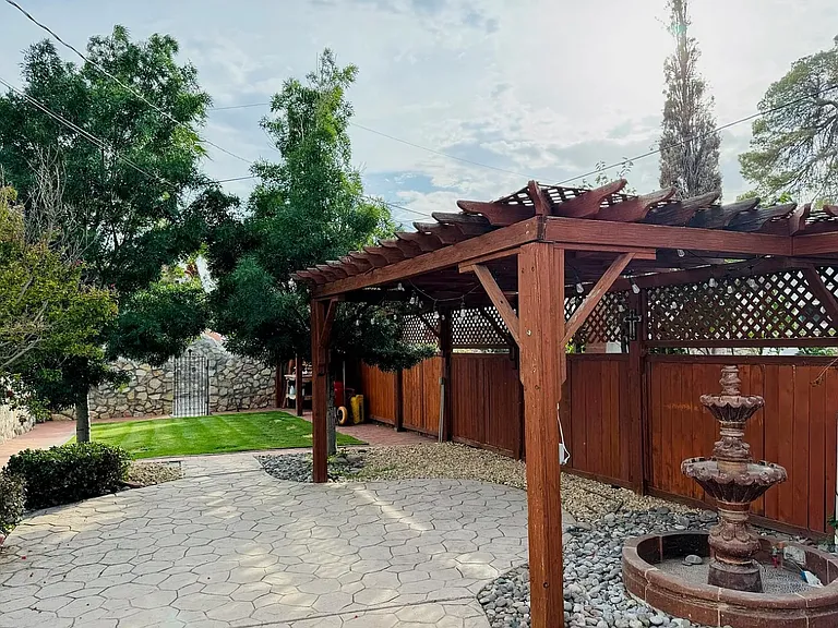 4785 Cumberland Cir — Photo 2
