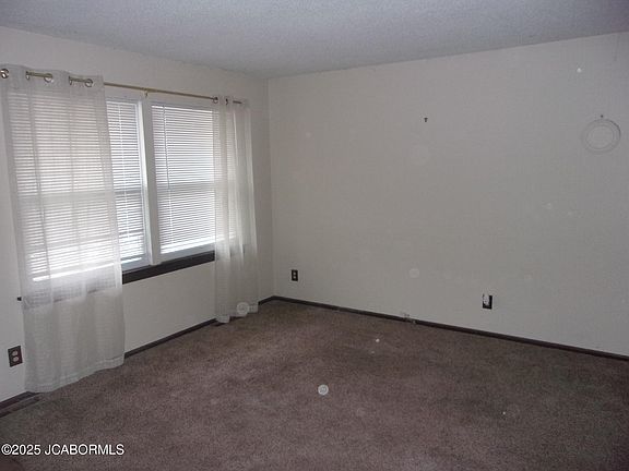 2nd image of 613 Mulberry Ave