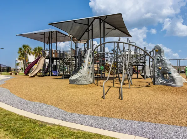 Nautical Point at Lakeshore Villages