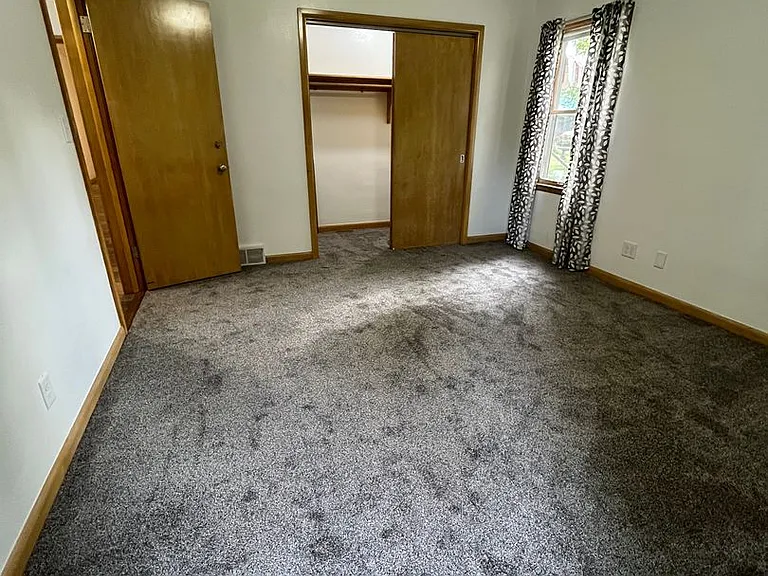 107 S Duluth Ave #1 — Photo 16