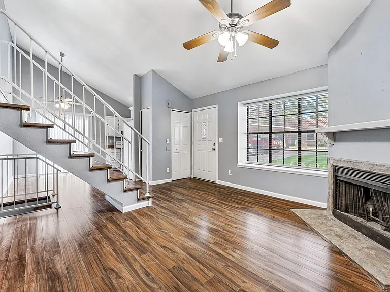 5704 E Aire Libre Ave #1009 — Photo 3