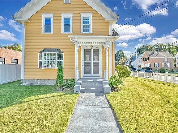 2nd image of 225 Main St #2