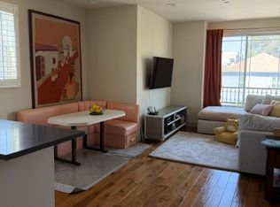 848 Irolo St APT 205, Los Angeles, CA 90005