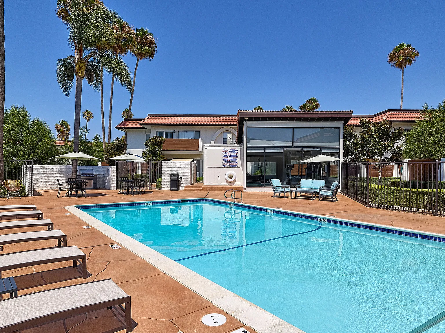 Villa Del Mar Apartments (new) — Photo 3