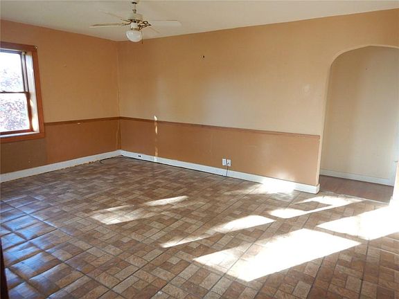 3rd image of 514 S 4th St