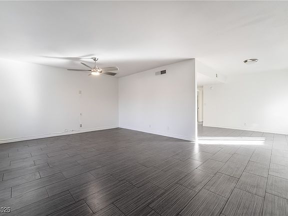 2nd image of 3584 Kensbrook St