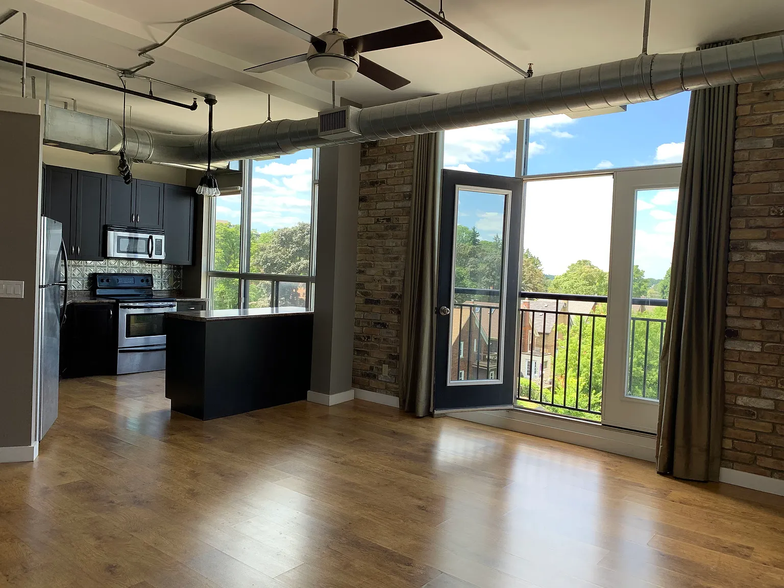 1 bed, 600 sqft, $1,875 — Photo 1