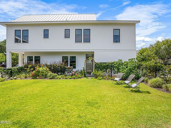4th image of 708 Bladen Street