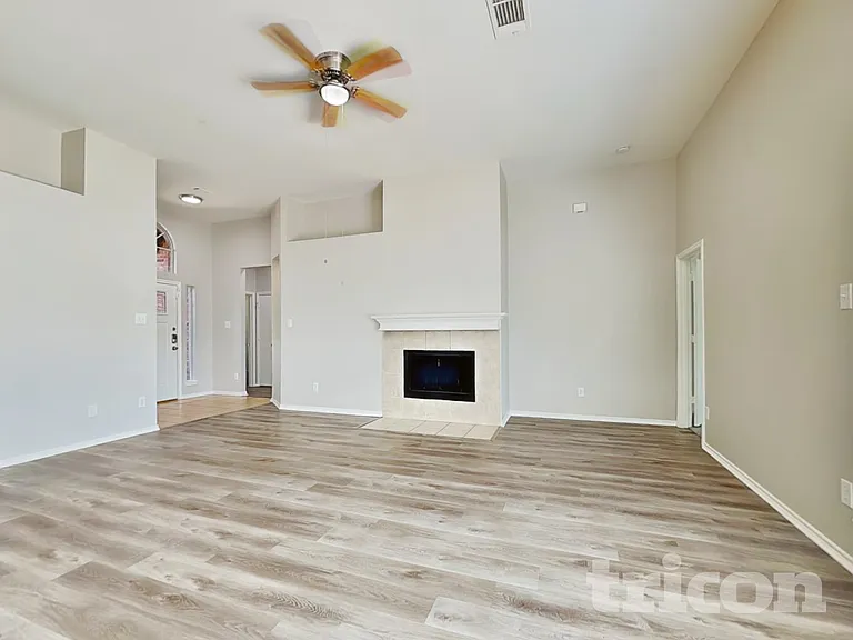 132 Tall Meadow St — Photo 4