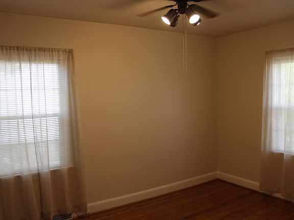 5th image of 2123 Gladstone Ave APT A