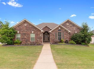 2104 Magna Carta Ln, Bryant, AR 72022