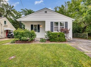 1132 S 2nd St, Saint Charles, MO 63301