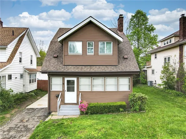 319 S Firestone Blvd, Akron, OH 44301