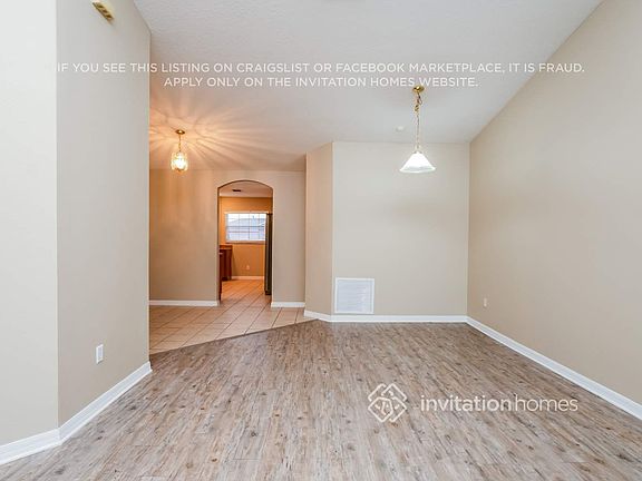 5th image of 2440 Oak Mill Dr