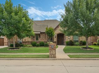 9112 Belshire Dr, North Richland Hills, TX 76182