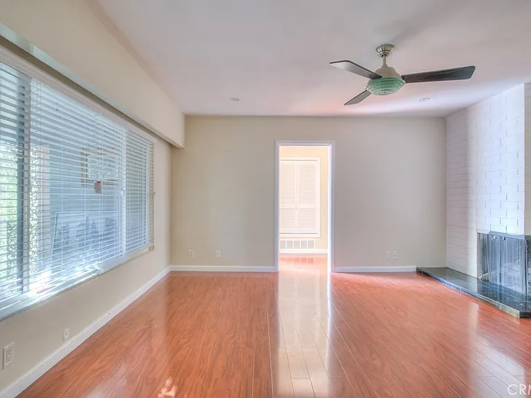 1610 S Pomona Ave #C15 — Photo 7