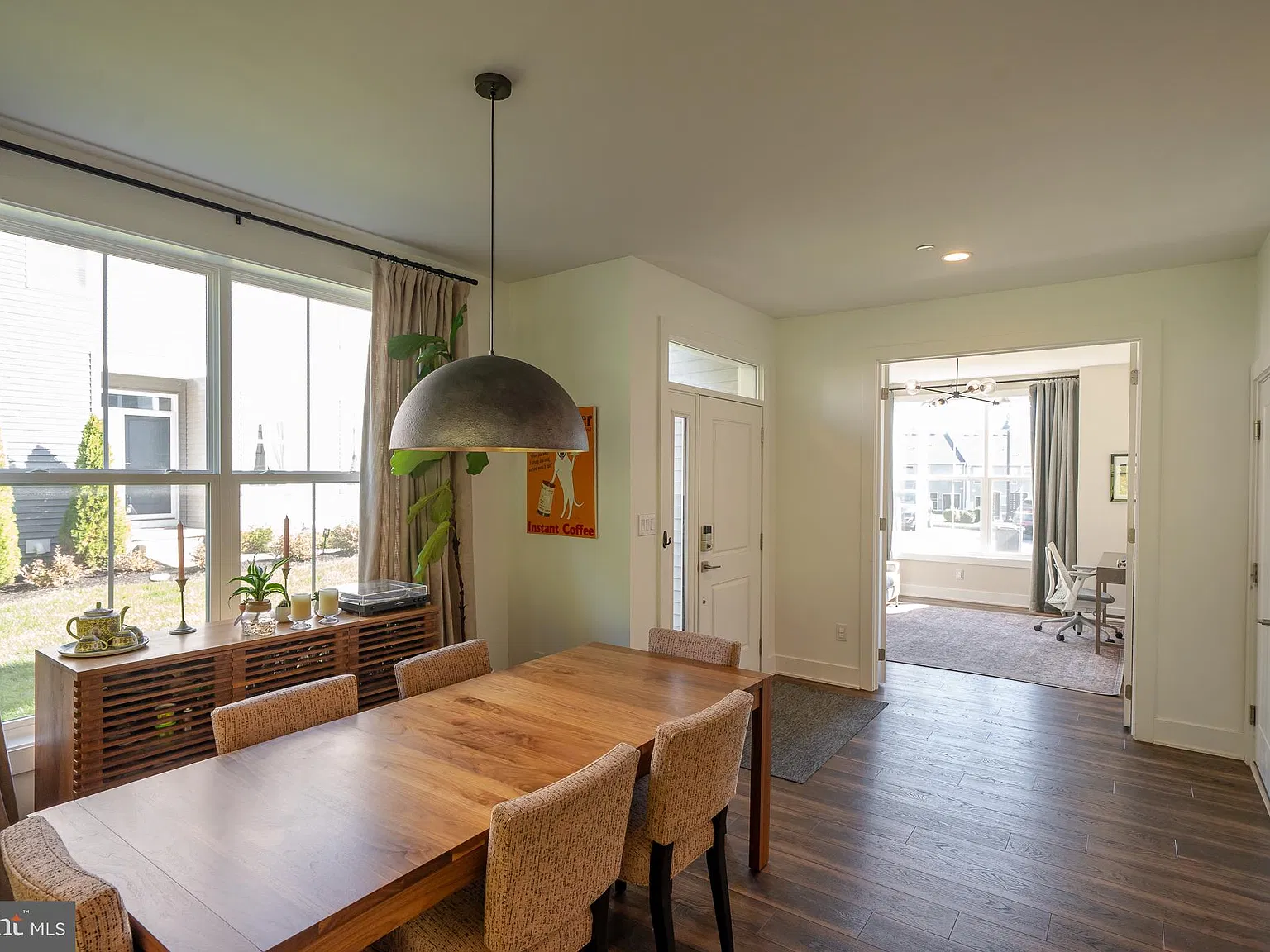 3 bed, 2.5 bath, 2178 sqft, $3,100 — Photo 3