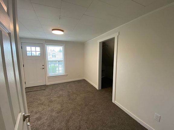 5th image of 720 E Baldwin Ave #B