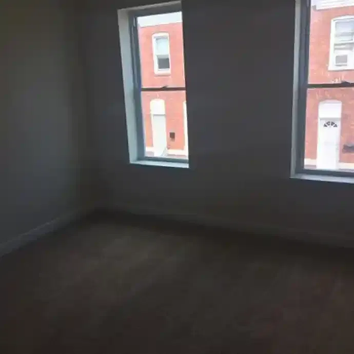 3 bed, 1008 sqft, $2,100 — Photo 2