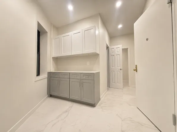 771 4th Avenue image 1 of 9