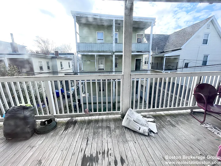 25 Sudan St #2 — Photo 8