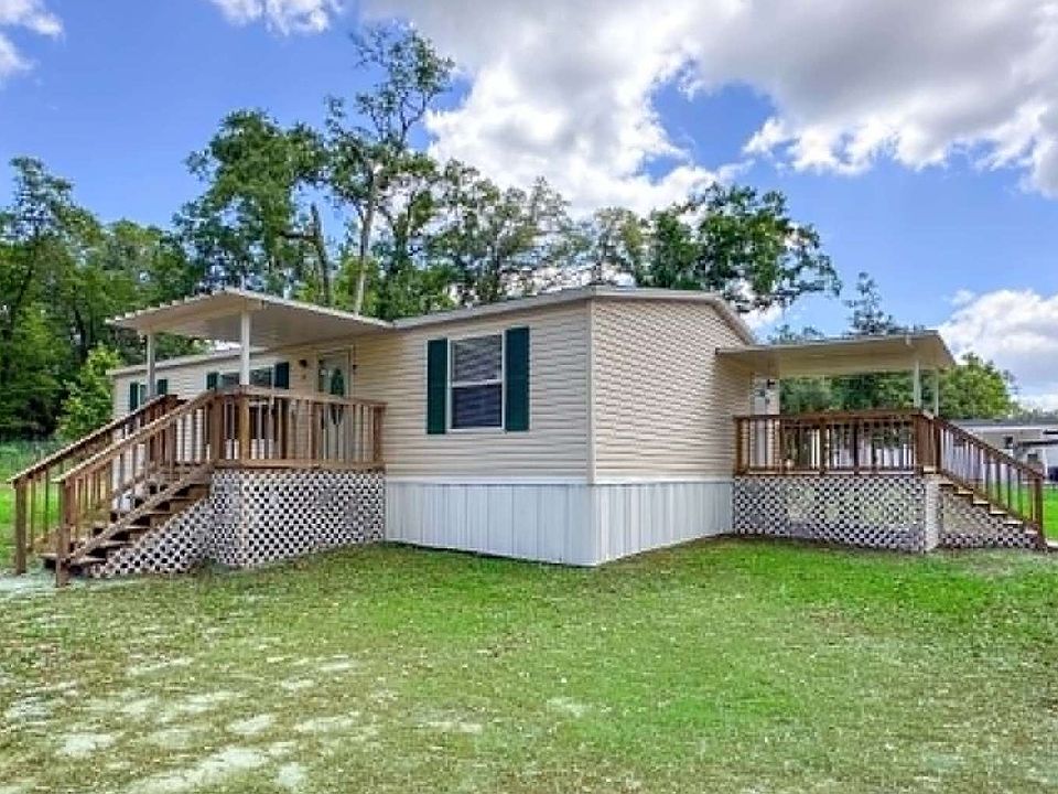 1st image of 220 SE Britt Pl