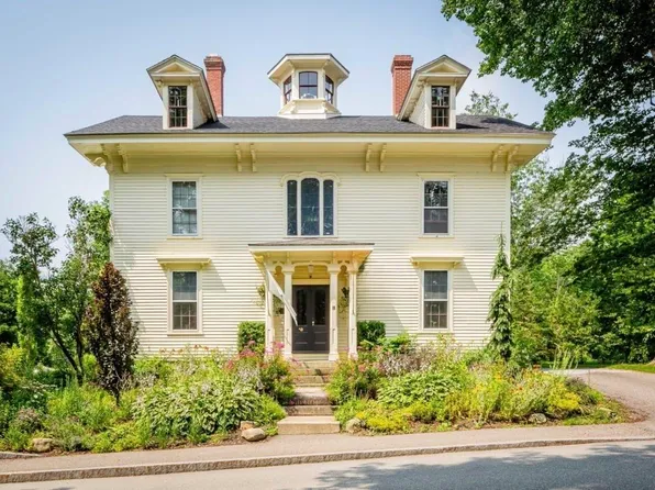 10 Church Street, Stockton Springs, ME 04981