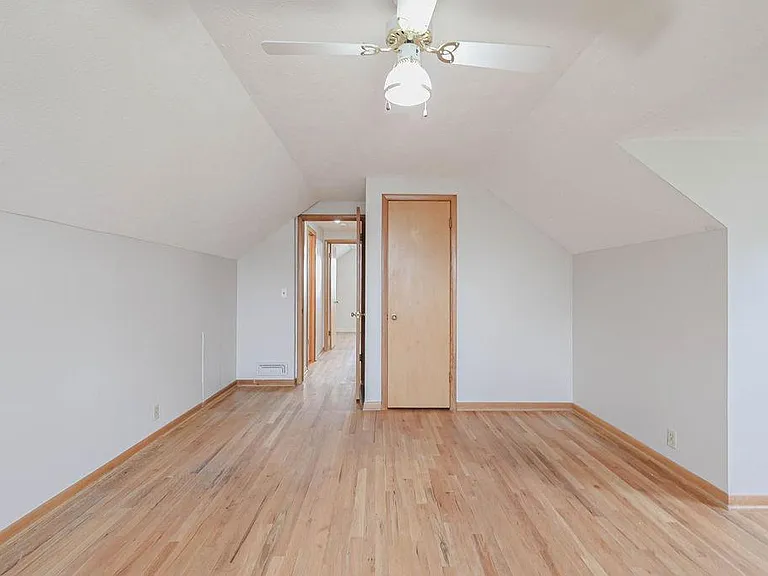 8209 Hillside Dr — Photo 28