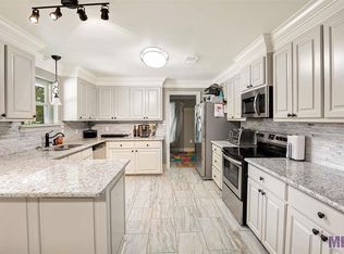 11395 Sandra Dr, Walker, LA 70785
