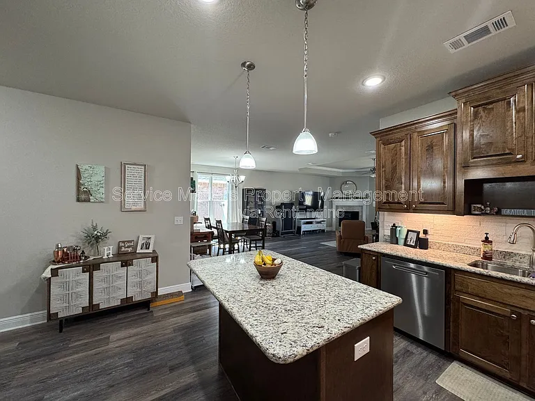 5337 Parkside Dr — Photo 10