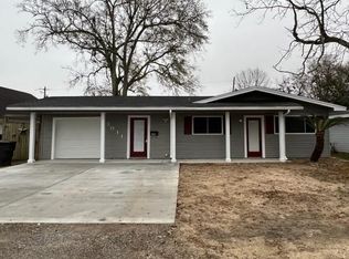 3011 Avenue A, Nederland, TX 77627