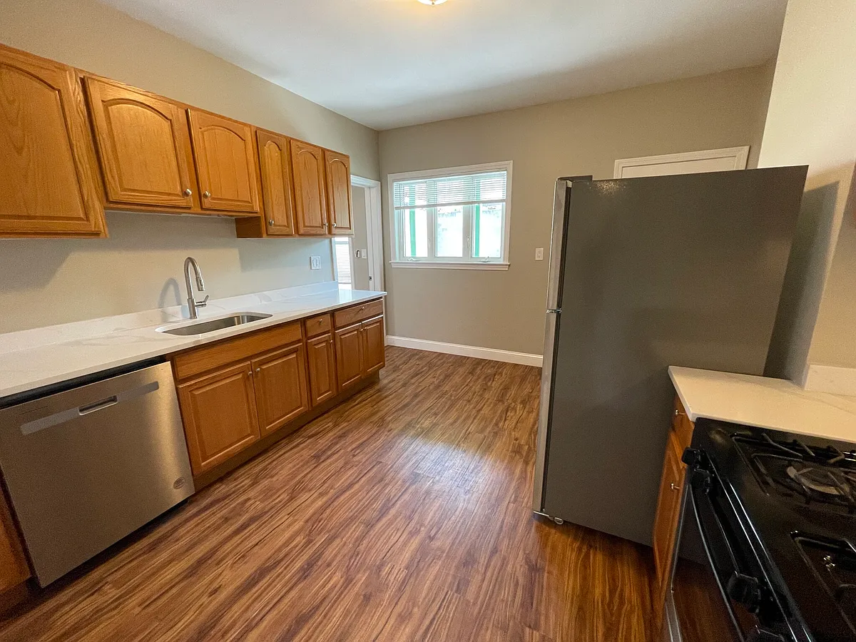 Building Photo - 227 Holland St #1R