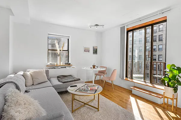 186 West 80th Street #8L in Upper West Side, Manhattan