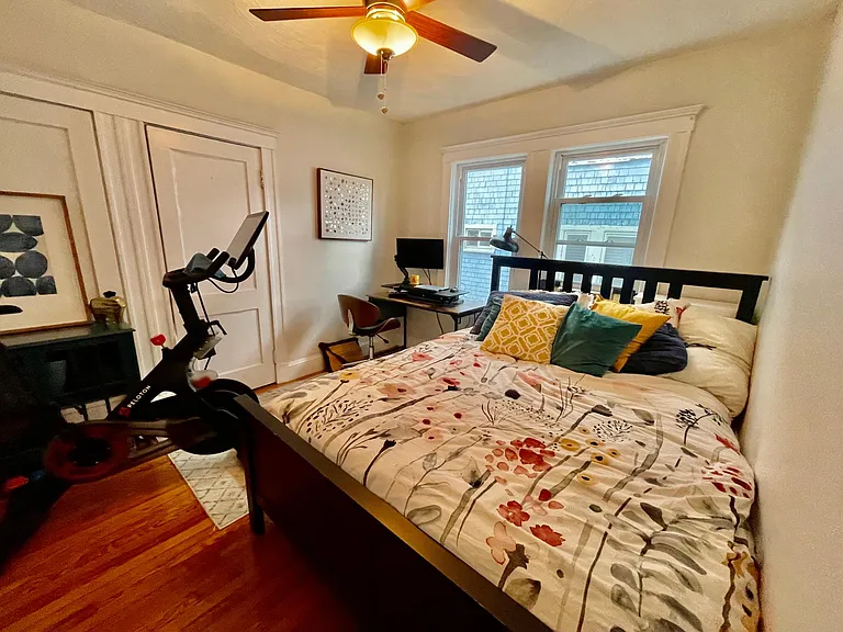 278 Willis Ave — Photo 14