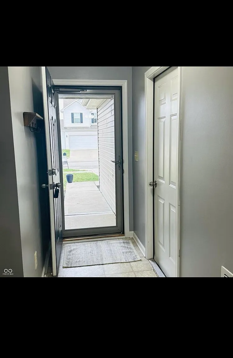 Enclave Blvd, Greenwood — Photo 2
