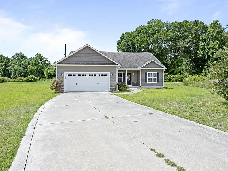 215 Classy Ct — Photo 1