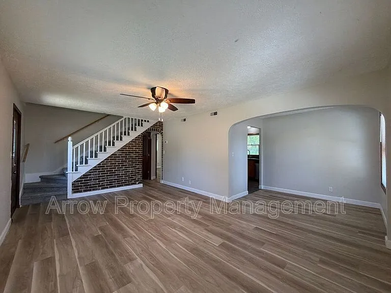 5121 Pioneers Blvd — Photo 3