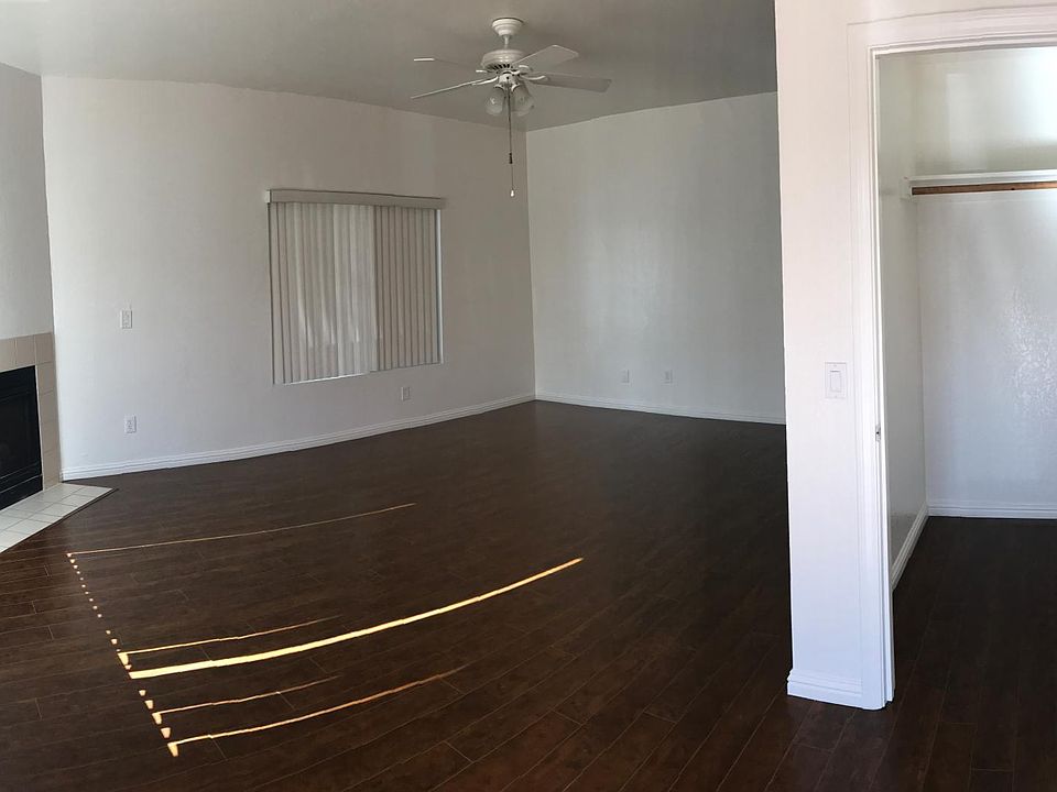 2nd image of 402 Arbor Dr