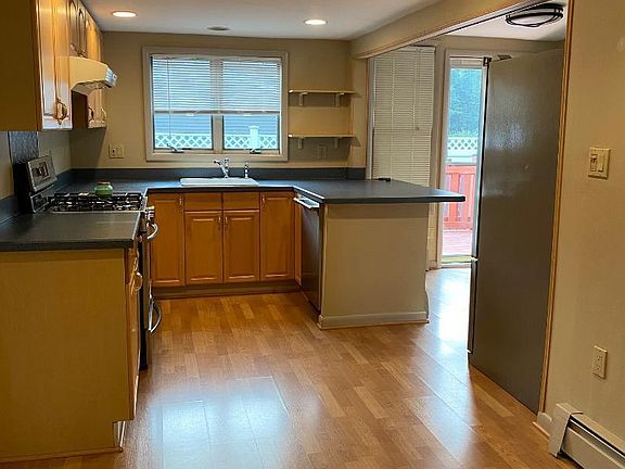 Kitchen with dishwasher