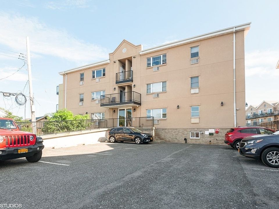 1st image of 24 Pennyfield Ave APT 1E