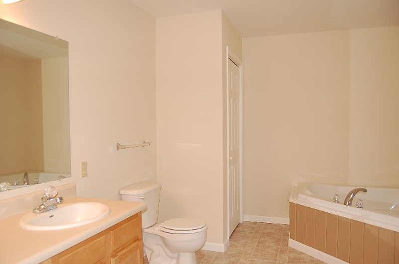 4th image of 95 BRIGHTMAN Road