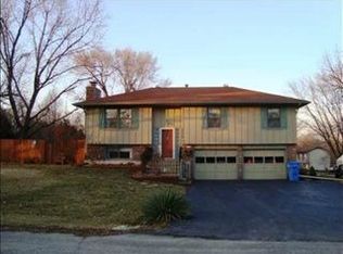 2730 NE 37th St, Topeka, KS 66617