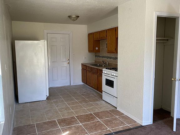 4th image of 12713 NE 39th St