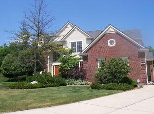 3082 Eastpointe Ct, Rochester Hills, MI 48306